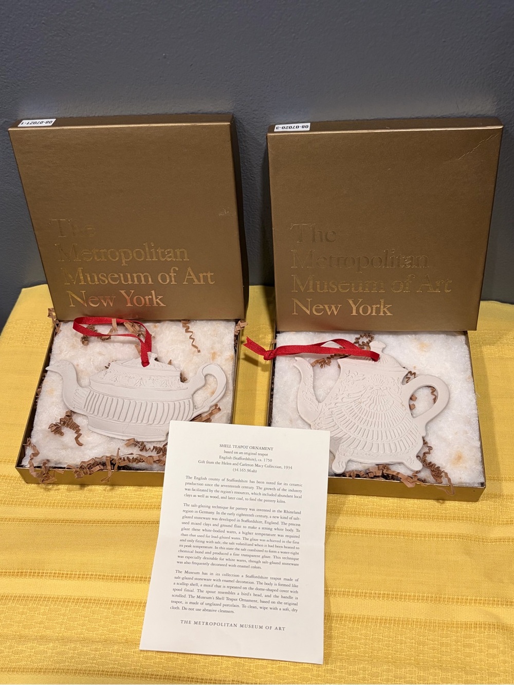 VTG The Met Museum of Art Shell Teapot Ornaments Set White Porcelain Boxed